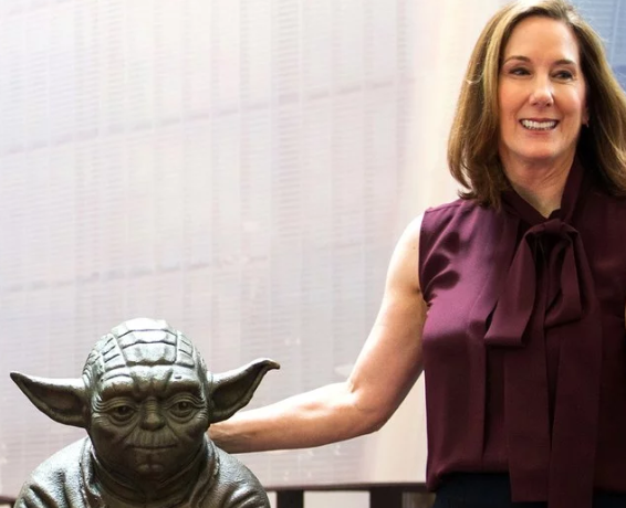 หุ่นโยดาและ Kathleen Kennedy