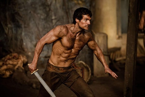 Henry Cavill ใน Immortals (2011) ล่ำพอจะมาเป็น "วูลฟ์เวอรีน" ไหม?