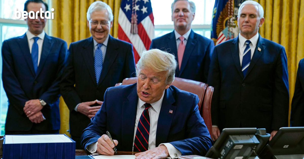 Donald Trump Signing Bill Covid-19