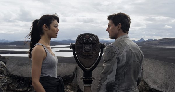 Oblivion (2013)