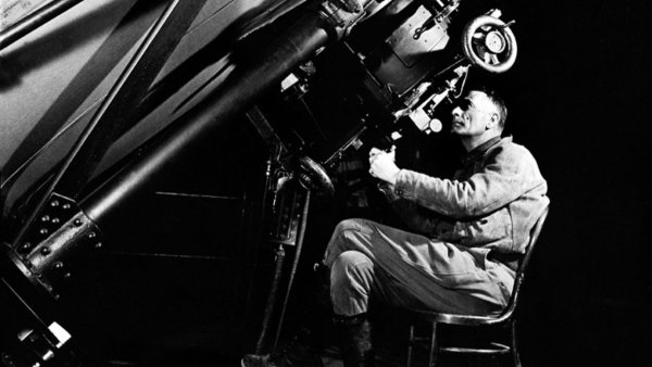 นักดาราศาสตร์คนสำคัญ Edwin Hubble (1889-1953)