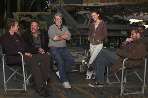 Lucas ในกองถ่าย Revenge of the Sith (2005)