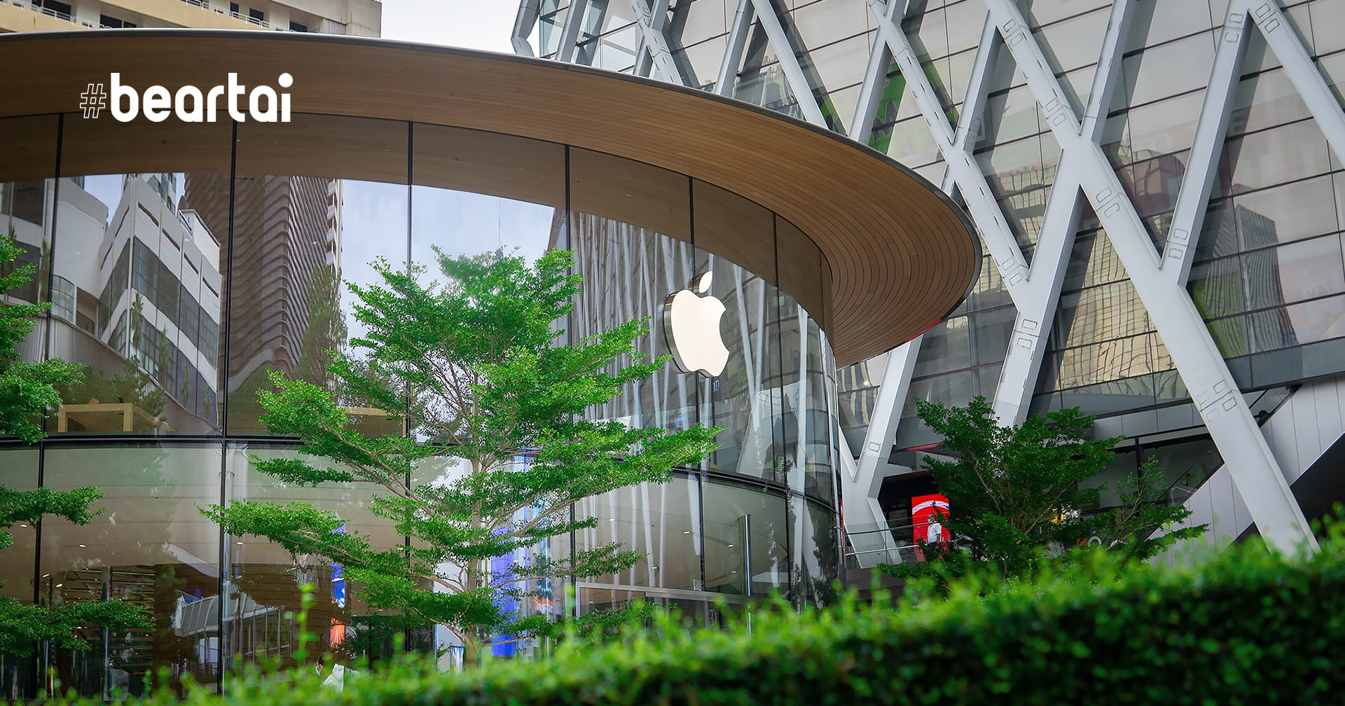 แหวกแล้ว! พาชมรอบ ๆ Apple Store Central World สโตร์สาขาสองของประเทศไทย