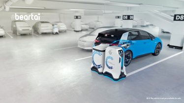 VW แสดงวิดีโอแนวคิดของหุ่นยนต์ชาร์จพลังงานรถยนต์ไฟฟ้าแบบเคลื่อนที่ได้