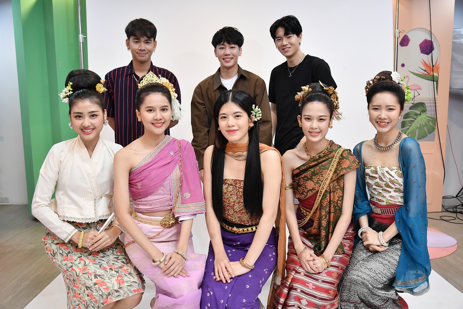 BNK48 ปล่อยภาพเอาใจแฟนคลับก่อนเจอกันในภาพยนตร์เรื่อง ผ้าผีบอก