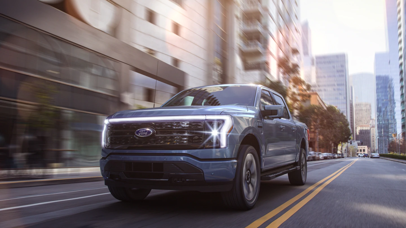 Ford เริ่มส่งมอบรถกระบะไฟฟ้า F-150 Lightning