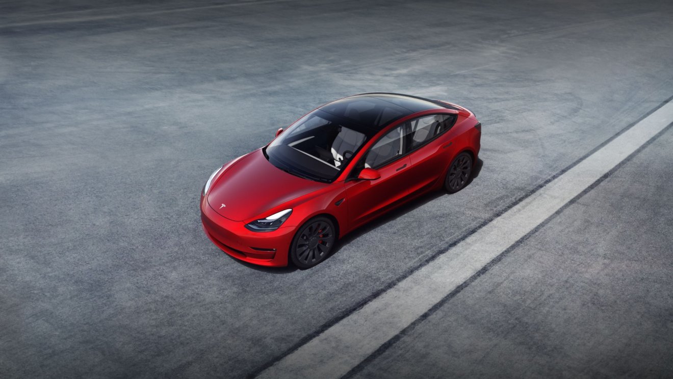 Tesla Model 3 ชนท้ายคนขี่มอเตอร์ไซค์เสียชีวิตขณะใช้ Autopilot