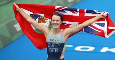 ฟลอรา ดัฟฟี นักไตรกีฬาหญิงคว้าเหรียญทองโอลิมปิกแรกมาสู่เกาะเบอร์มิวดา