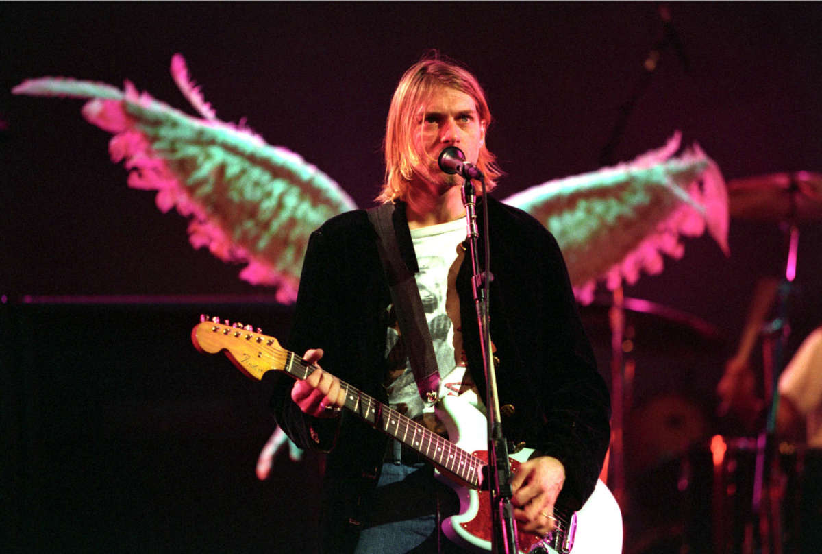 Fender คืนชีพ ! ซิกเนเจอร์กีตาร์ Kurt Cobain ‘Jag-Stang’