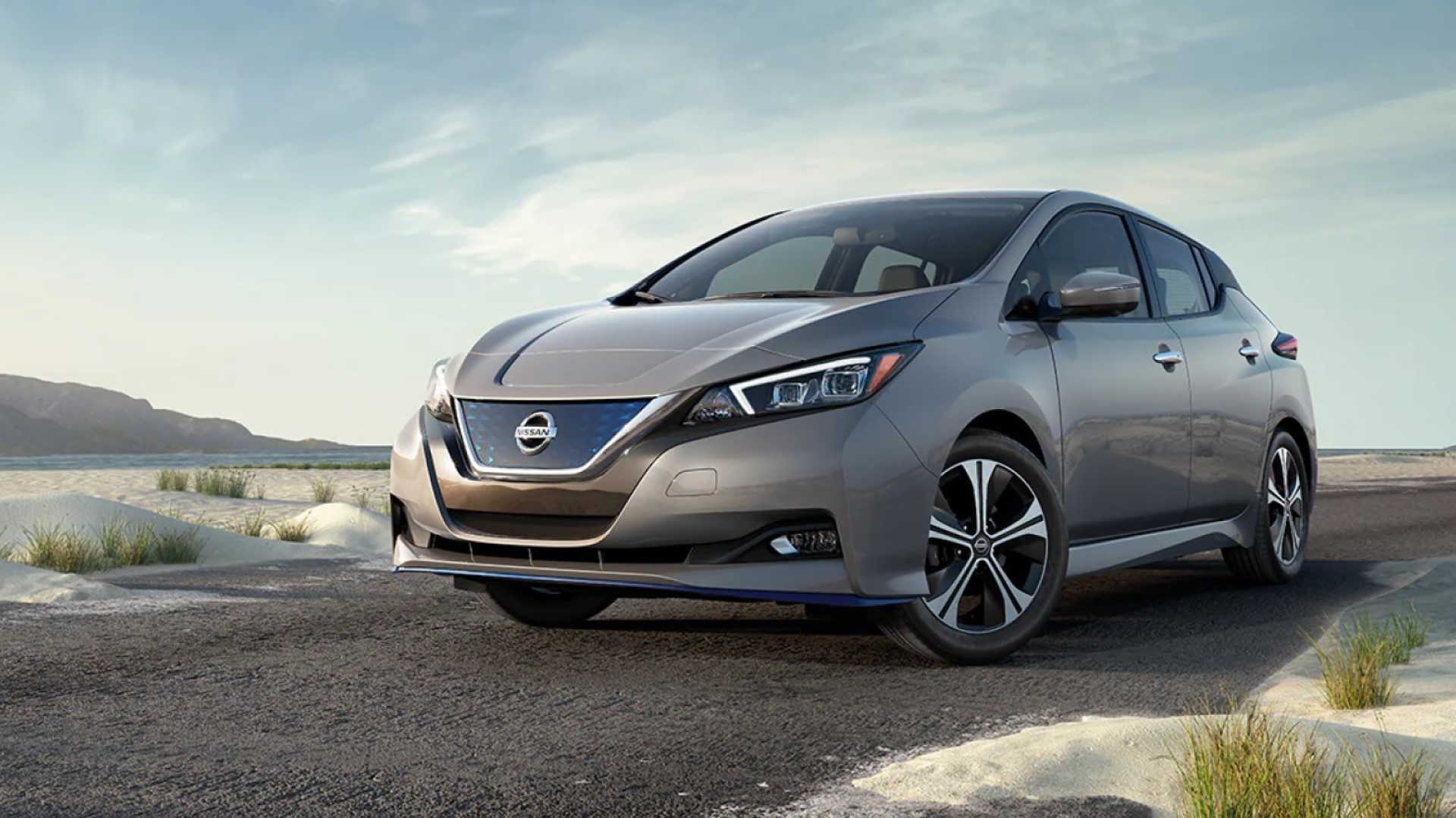 Nissan Leaf 2022 ราคาเริ่มต้น 907,378 บาท เป็นรถยนต์ไฟฟ้าถูกที่สุดในสหรัฐฯ