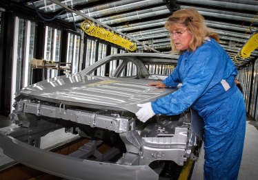 General Motors สั่งระงับการผลิตรถในโรงงานโซนอเมริกาเหนือเกือบทุกแห่งเพราะขาดแคลนชิป!