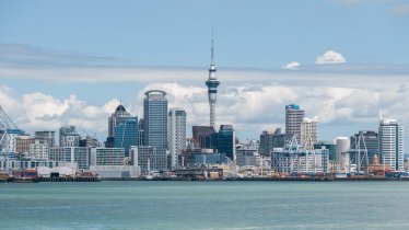 นิวซีแลนด์ประกาศล็อกดาวน์เข้มเมืองโอคแลนด์ต่ออีกสัปดาห์