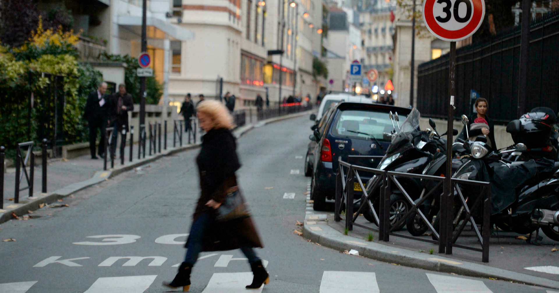 ปารีสออกกฎจำกัดความเร็วขับขี่ไม่เกิน 30 กม./ชม. หวังลดมลพิษและเพิ่มความปลอดภัย