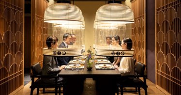 ร้านอาหารญี่ปุ่นไอเดียล้ำ กินข้าวใต้โคมไฟ ปลอดภัยจากโควิด