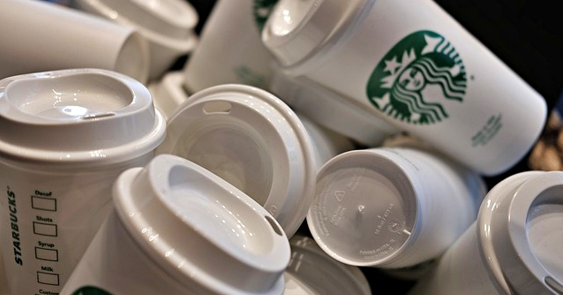 ขอเวลาอีก 4 ปี! Starbucks เกาหลีใต้ จะเลิกใช้แก้วพลาสติก 1,200 สาขาทั่วประเทศ