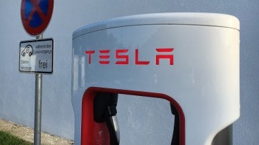 Tesla ส่งมอบรถยนต์ไฟฟ้าในไตรมาส 1 ที่ 310,048 คัน