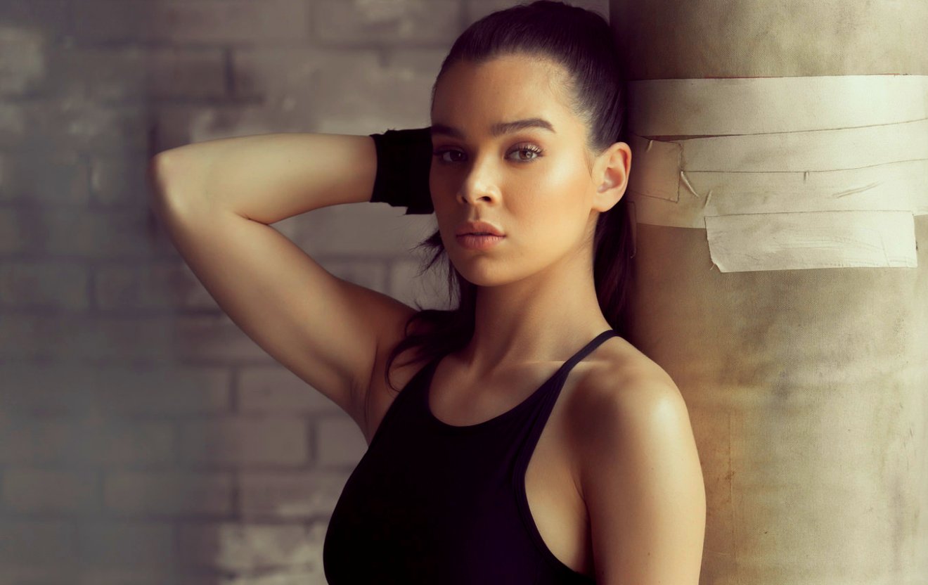 Beartai Buzz รู้จักกับ Hailee Steinfeld