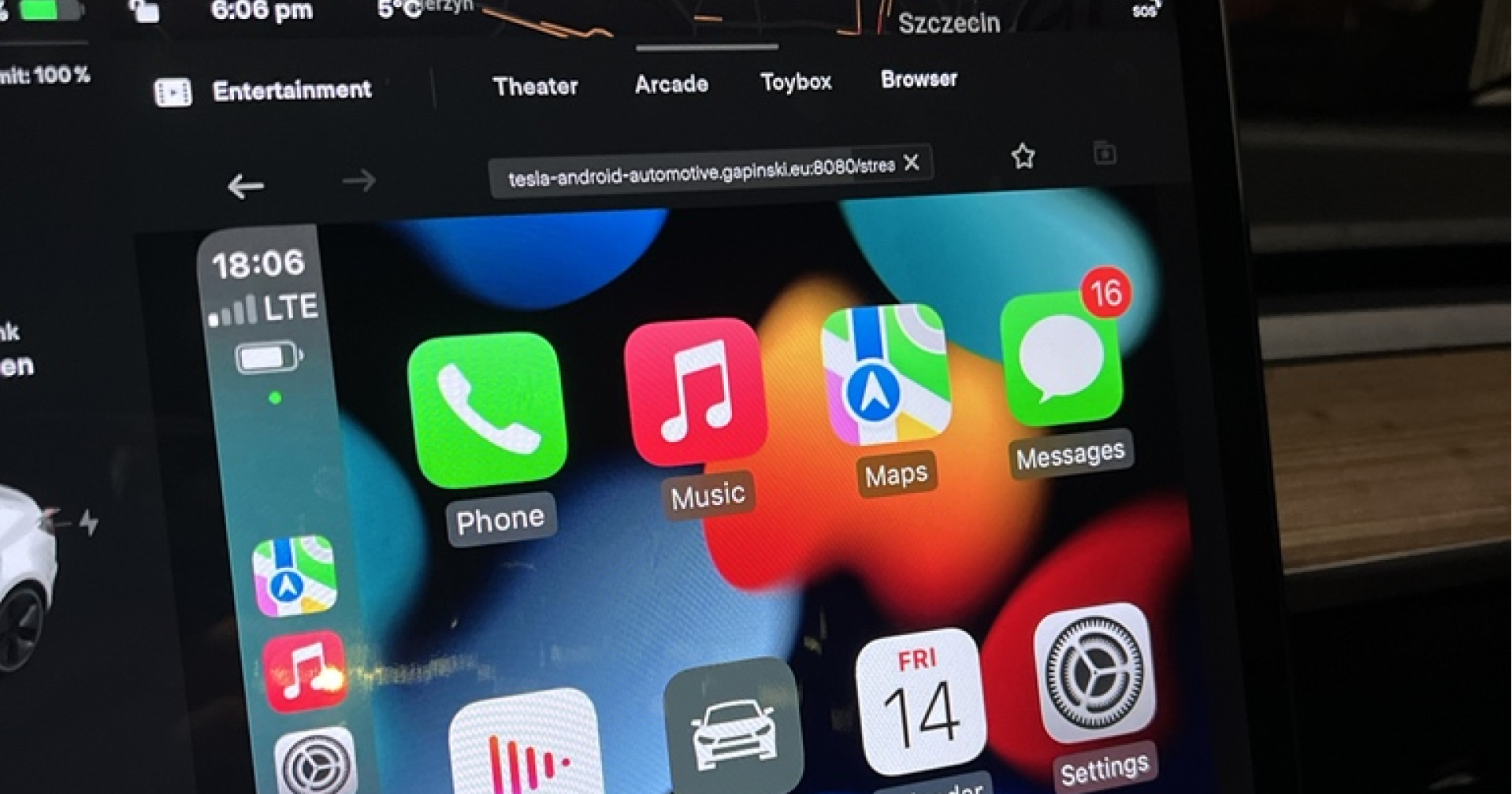 นักพัฒนาโชว์ผลงาน โม Apple CarPlay ให้ใช้ได้บน Tesla