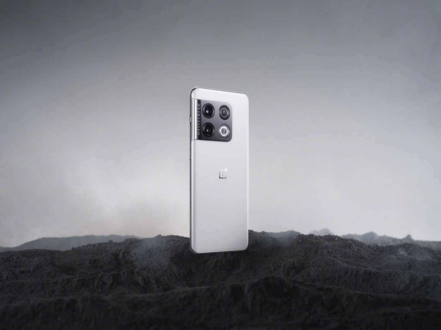 เปิดตัว OnePlus 10 Pro รุ่นพิเศษ ‘สีขาวแพนด้า’ ในประเทศจีน!