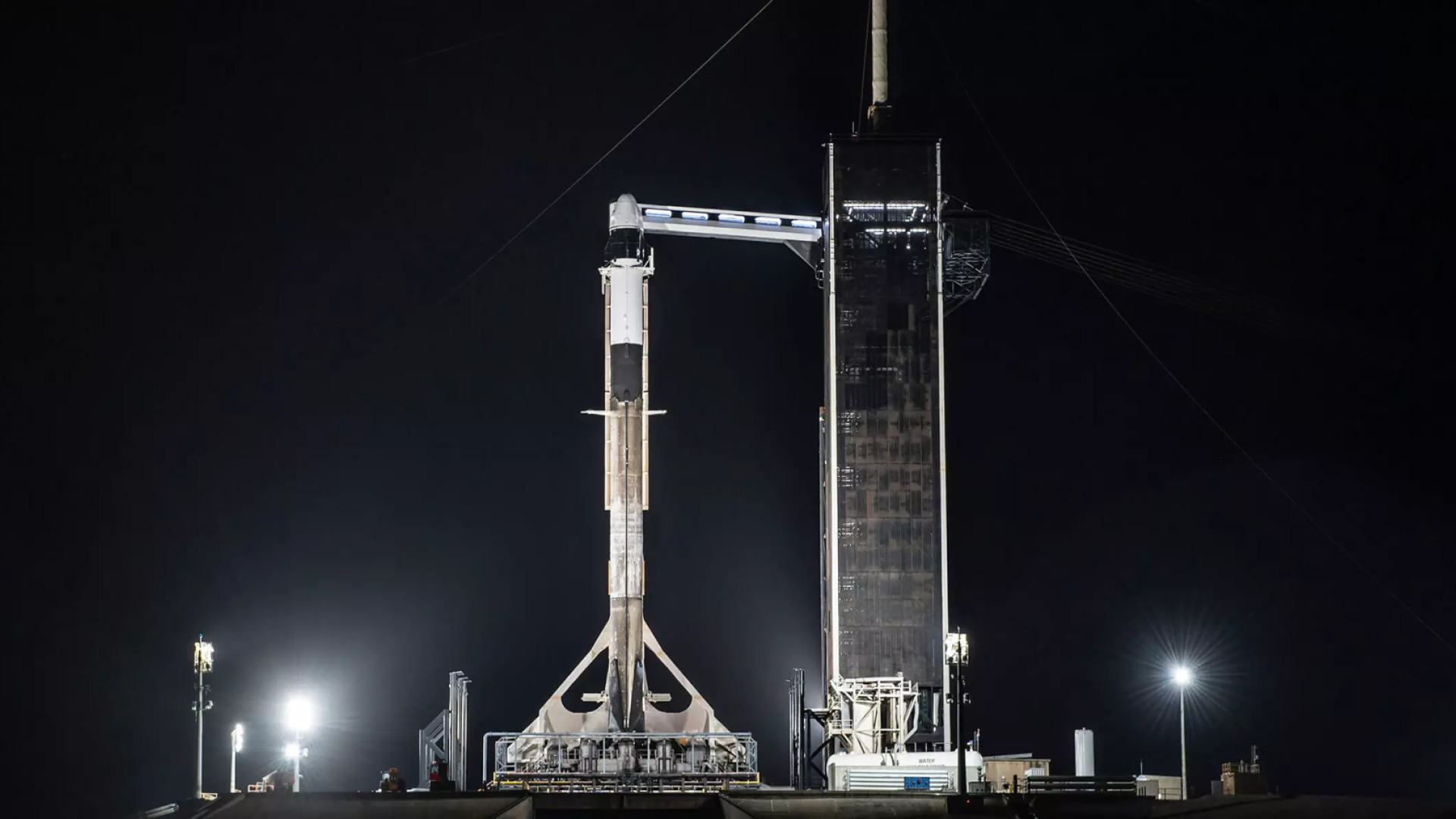 SpaceX ปล่อยเที่ยวบินโดยสารลูกค้าเอกชนครั้งแรก Ax-1 สู่ ISS