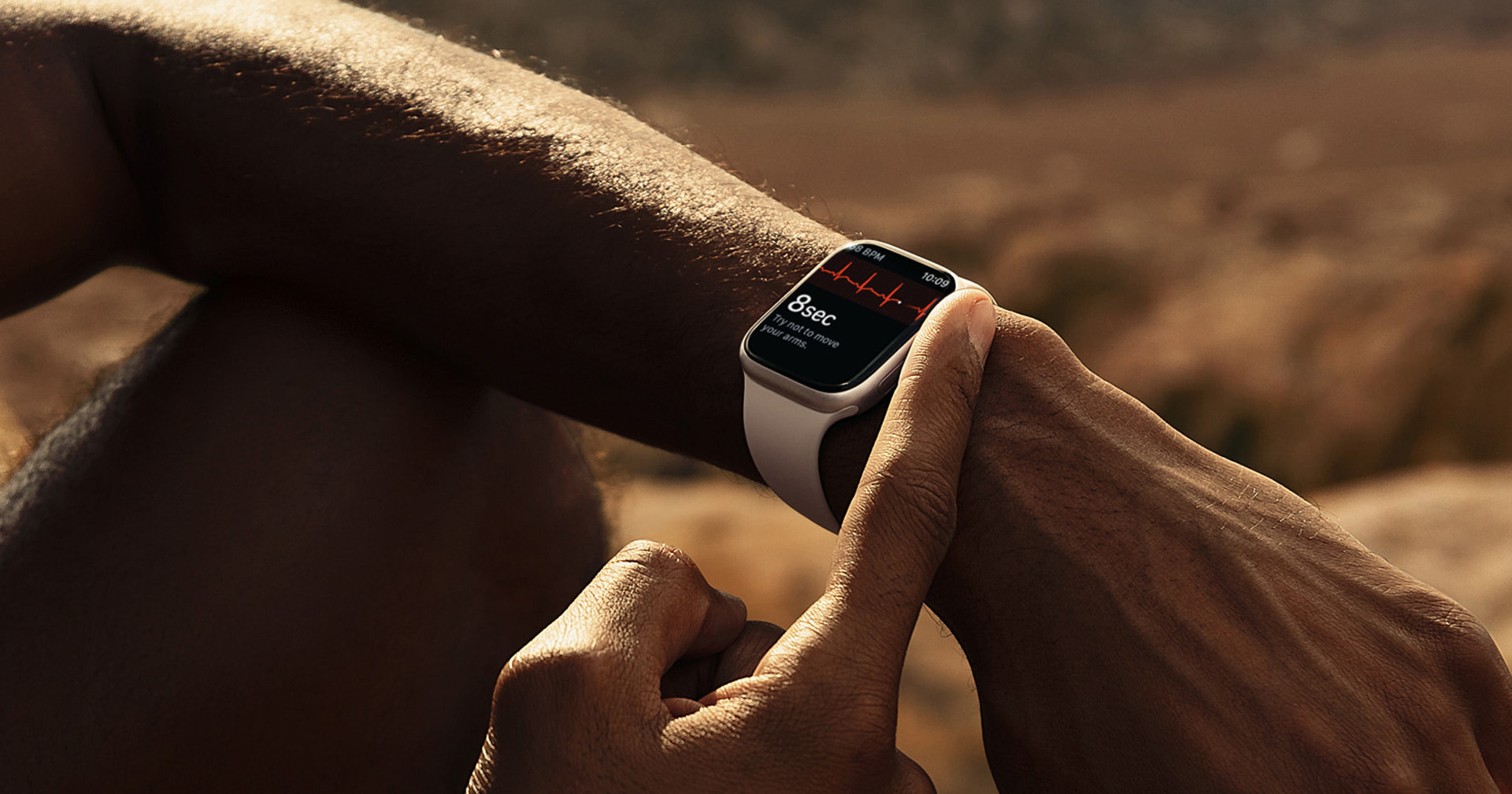 นักวิเคราะห์ลือ Apple Watch Pro จะมีบอดีไทเทเนียม และจอทนทานพิเศษ