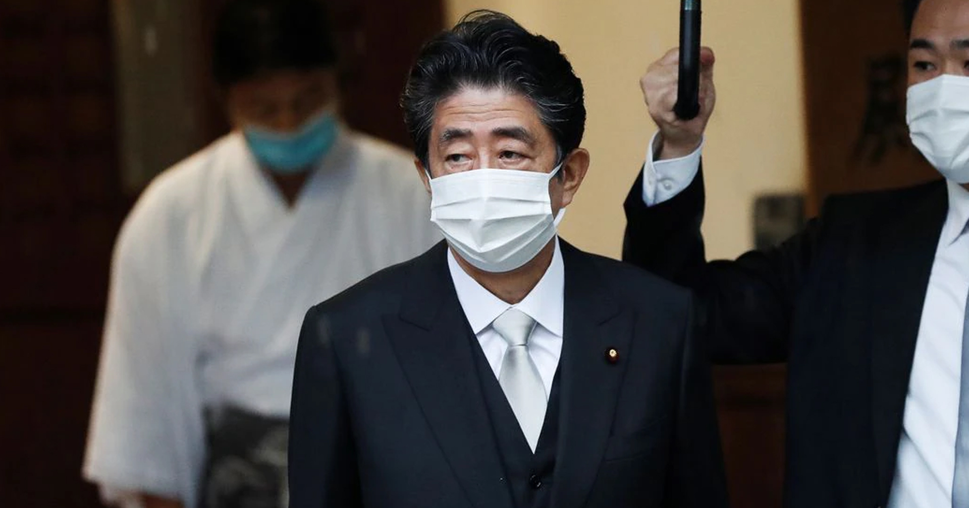ชินโซ อาเบะ อดีตนายกรัฐมนตรีญี่ปุ่น ถูกลอบยิงขณะปราศรัย เสียชีวิตแล้ว