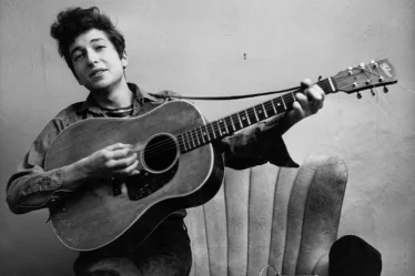 แผ่นเสียง “Blowin’ in the Wind” ของ Bob Dylan เวอร์ชันบันทึกใหม่ด้วยเทคโนโลยีล้ำสมัยจะถูกประมูลในราคากว่า 1 ล้านดอลลาร์