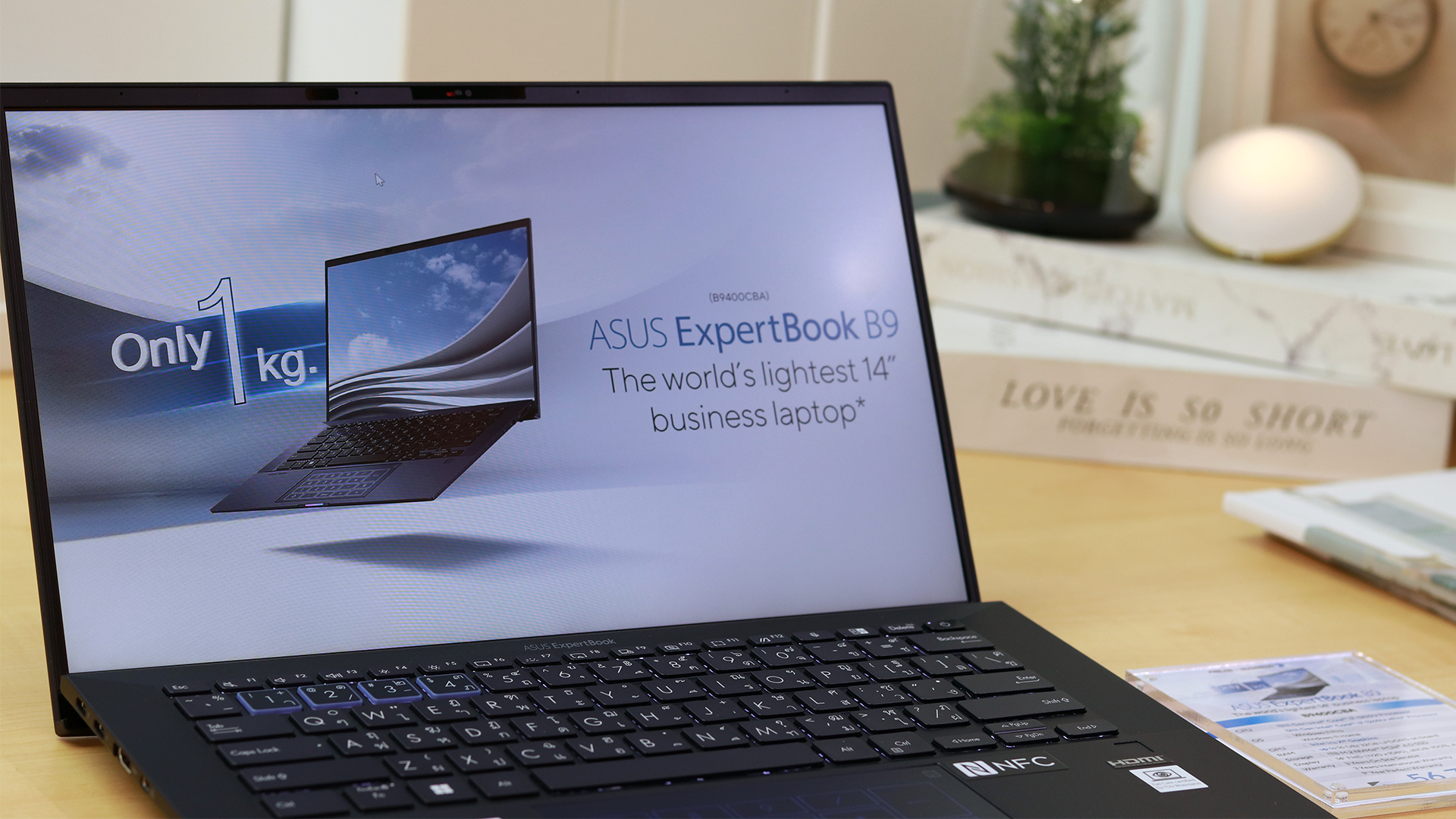 ASUS เปิดตัวโน้ตบุ๊กไลน์อัป ExpertBook 3 รุ่น มีทั้ง รุ่นถอดจอได้ และรุ่นสายธุรกิจที่เบาที่สุดในโลก !