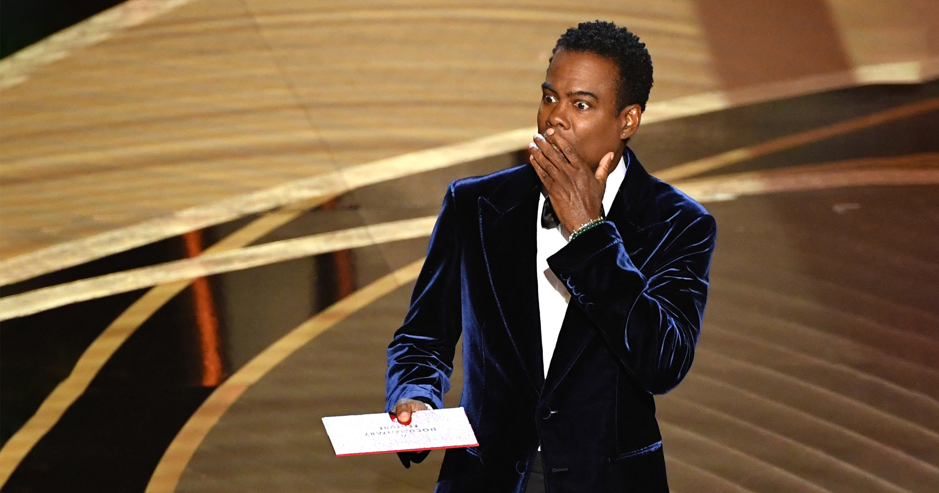 ไม่อยากกลับไปยืนตรงนั้น… Chris Rock ยืนยัน! ปฏิเสธรับเป็นผู้ดำเนินรายการงาน Oscar ปีหน้า!