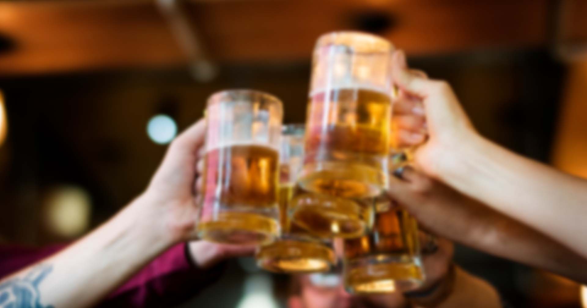 รัฐบาลญี่ปุ่นกระตุ้นคนรุ่นใหม่ดื่มแอลกอฮอล์มากขึ้น หลังเก็บภาษีได้น้อยลง