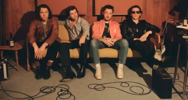 Arctic Monkeys เผยอัลบั้มชุดใหม่ ‘The Car’ จะเป็นผลงานที่ใช้สัญชาตญาณและมีความเข้มข้นมากขึ้น