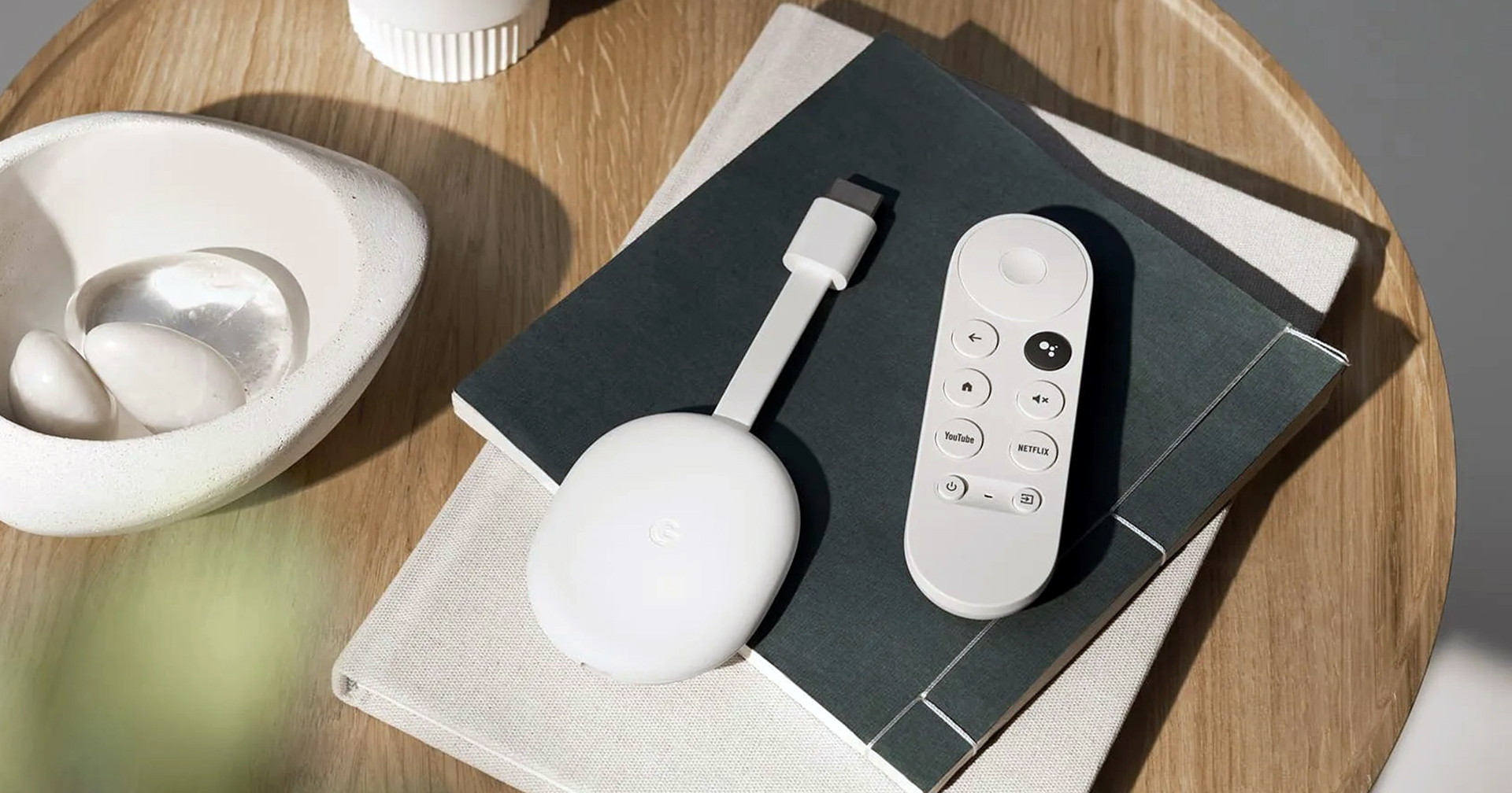 Google เปิดตัว ‘Chromecast with Google TV’ ตัวใหม่ที่ลดสเปกลงเหลือ Full HD ขายเพียง 1,100 บาท