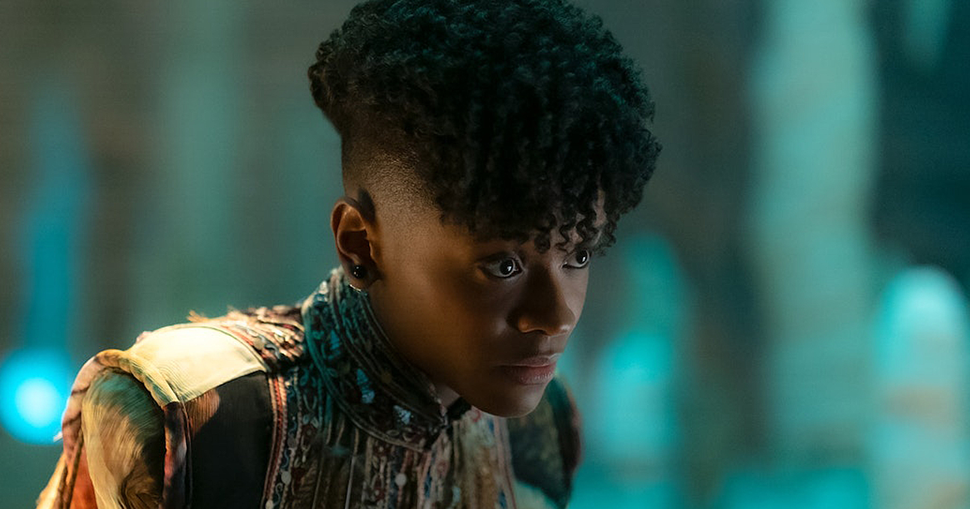 ภาพใหม่ของ Shuri ใน ‘Black Panther: Wakanda Forever’ ที่แตกต่าง และเคร่งขรึมยิ่งขึ้น