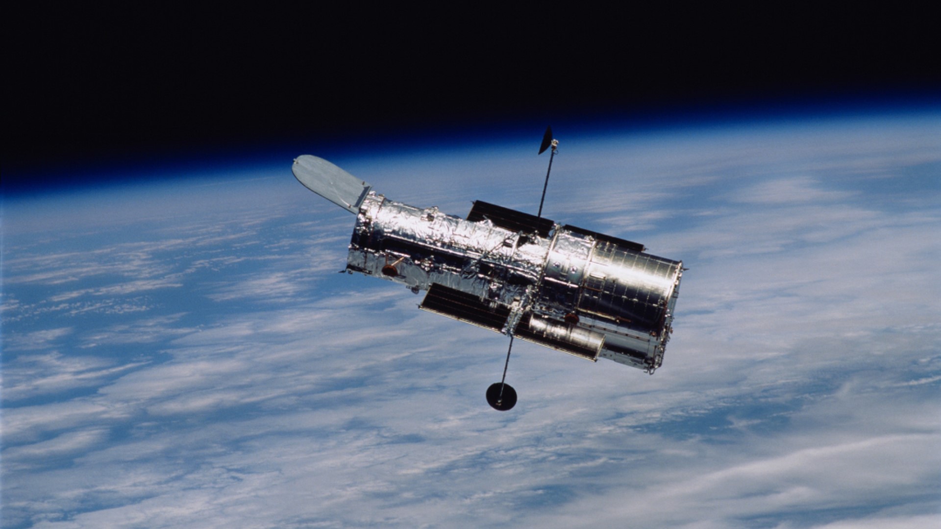 NASA และ SpaceX พิจารณาส่งนักบินอวกาศเอกชนขึ้นไปเพิ่มวงโคจรกล้องโทรทรรศน์ Hubble