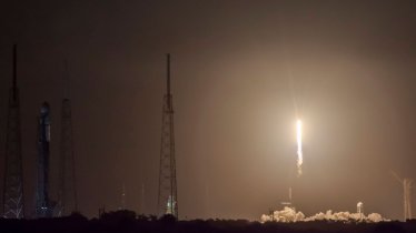 SpaceX ปล่อยดาวเทียม Starlink เพิ่มอีก 34 ดวง และ BlueWalker-3 ในภารกิจ Group 4-2