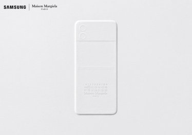 Samsung เผยภาพทีเซอร์ Galaxy Z Flip4 Maison Margiela Edition