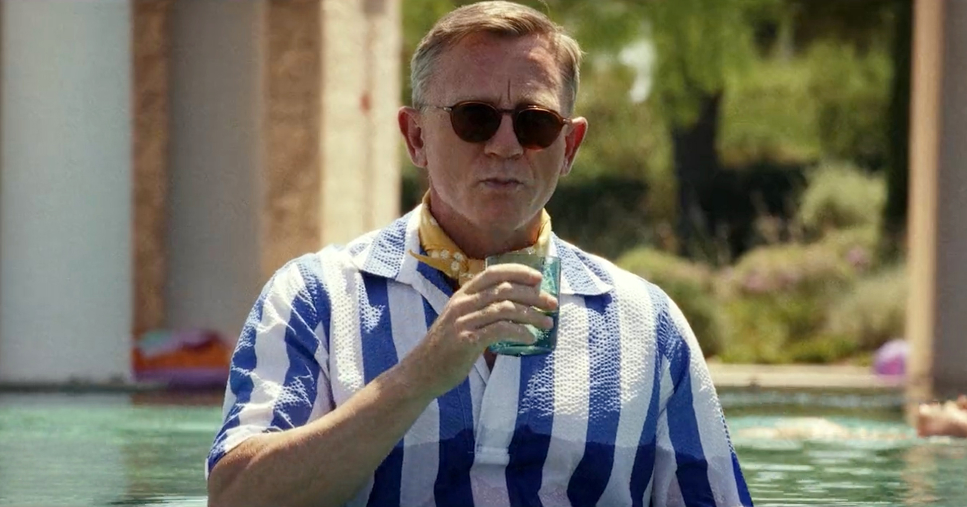 ผู้กำกับยืนยัน : ตัวละคร Benoit Blanc ของ Daniel Craig ใน ‘Glass Onion’ เป็นเกย์
