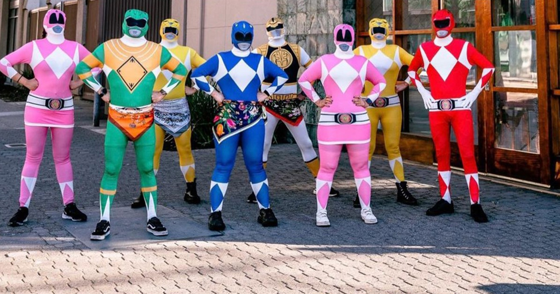 พนักงานร้านอาหารคนไทยในอเมริกา สวมชุด Power Ranger ปกป้องผู้หญิงจากอันตราย