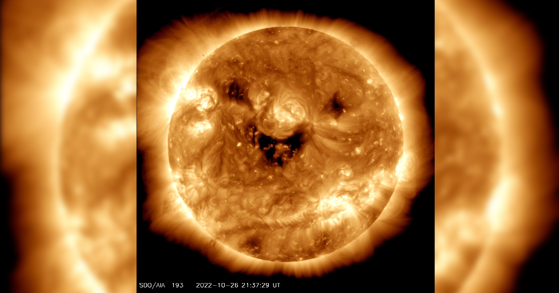 NASA จับภาพดวงอาทิตย์ ‘ยิ้ม’ ต้อนรับฮาโลวีน