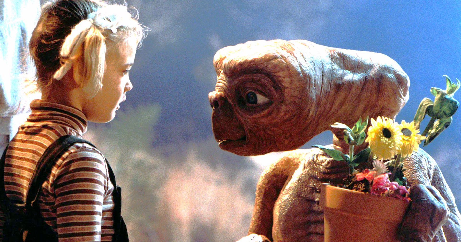 หุ่นแอนิเมทรอนิกส์ E.T. ของจริงจากหนัง ถูกนำมาประมูลในราคา 3 ล้านเหรียญ