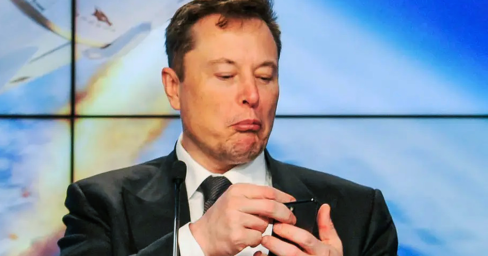 Elon Musk เผย อาจสร้างสมาร์ตโฟนเอง หากแอป Twitter ถูกถอดจาก Android และ iOS