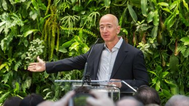 Jeff Bezos ขายหุ้น Amazon ประมาณ 12 ล้านหุ้น มูลค่า 71,820 ล้านบาท