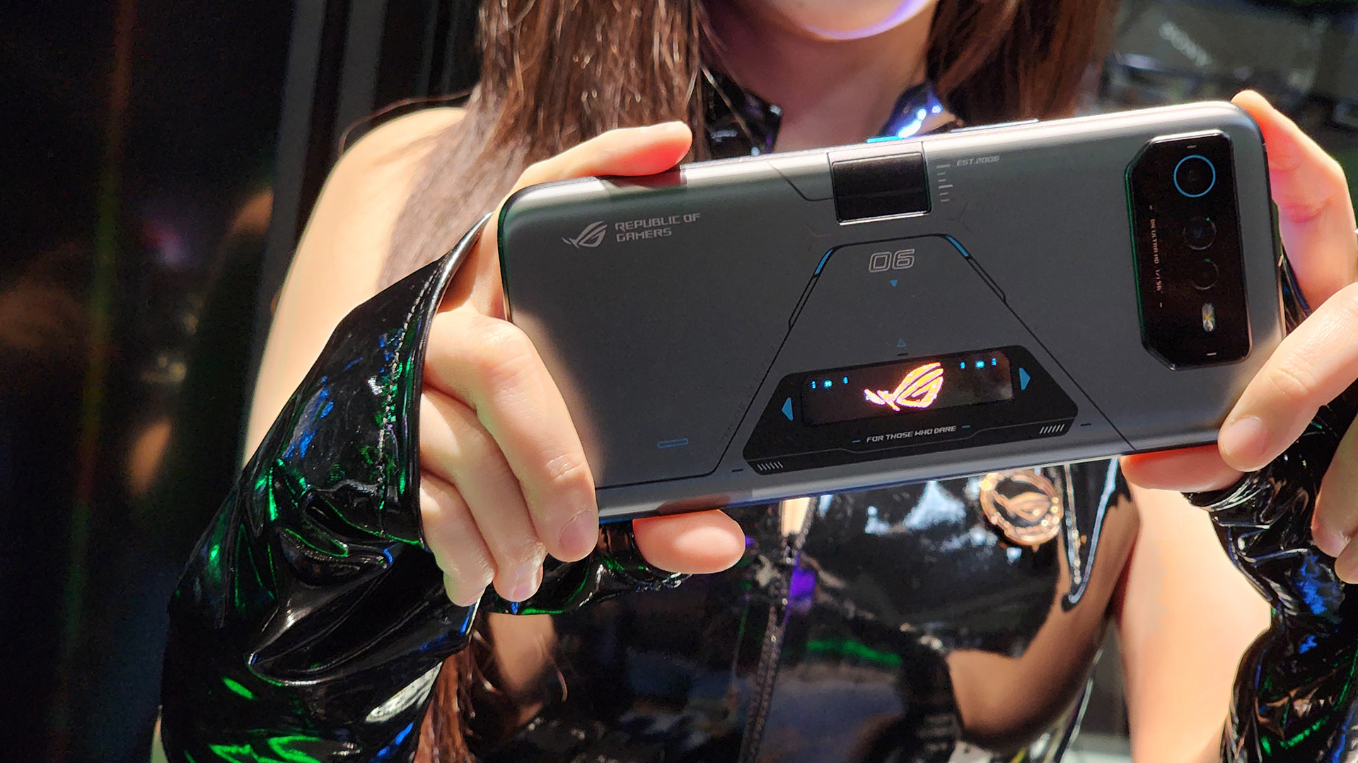 เปิดตัว ROG Phone 6D Series สมาร์ตโฟนเกมมิงตัวแรงสุดแห่งปี ราคาเริ่มต้น 28,990 บาท!