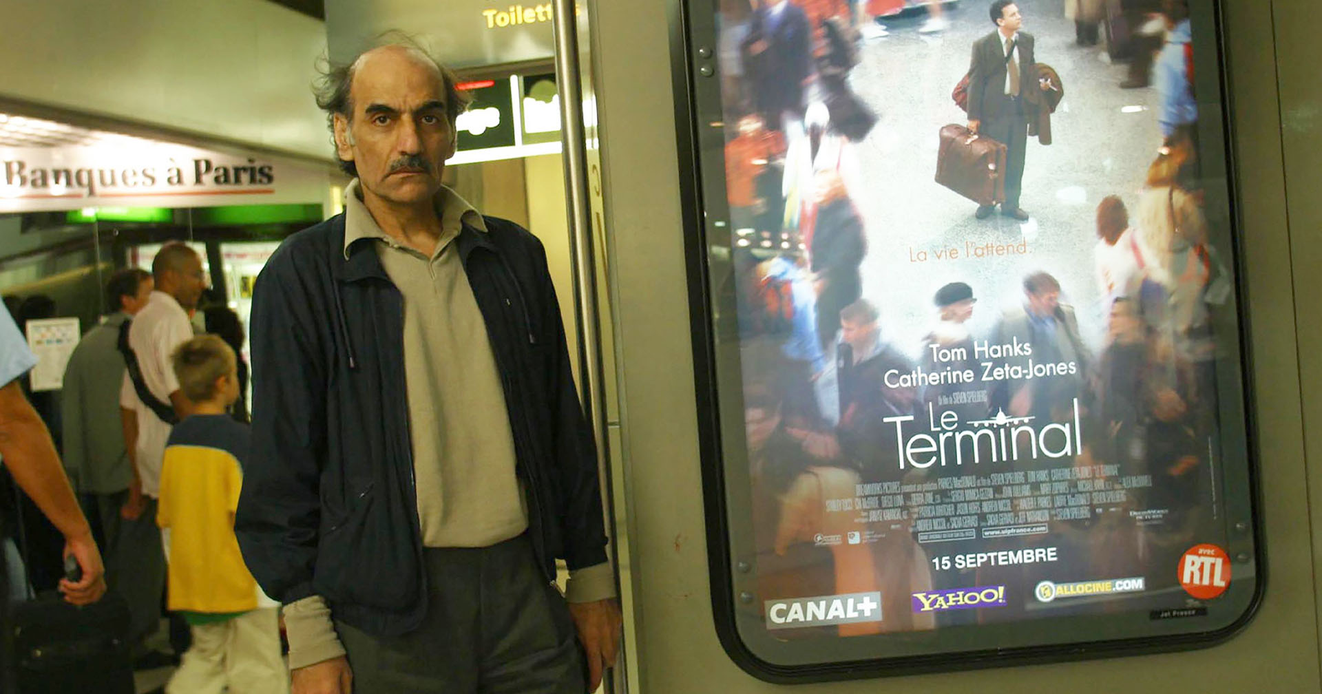 ชาวอิหร่านผู้เป็นแรงบันดาลใจของภาพยนตร์ The Terminal (2004) เสียชีวิตแล้วที่ท่าอากาศยานกรุงปารีส