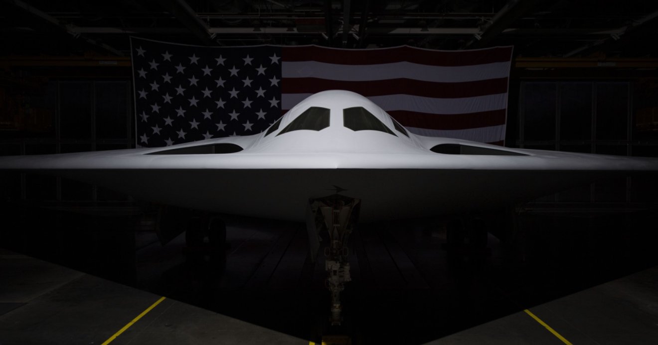 กองทัพอากาศสหรัฐฯ เปิดตัว B-21 Raider เครื่องบินทิ้งระเบิดล่องหน