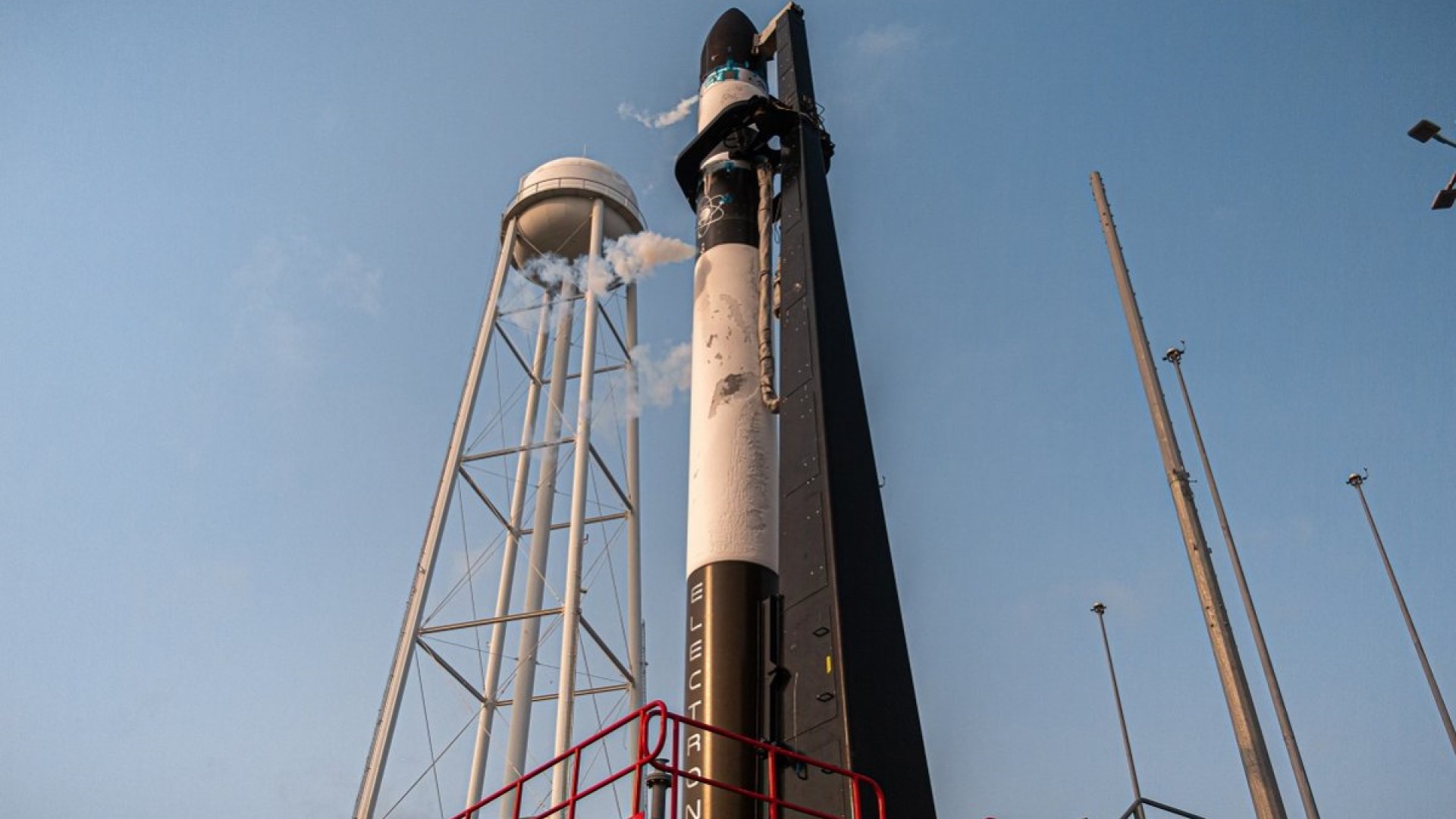 Rocket Lab จะปล่อยภารกิจ Virginia Is For Launch Lovers ขนส่งดาวเทียม HawkEye 360