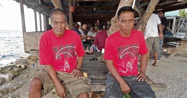 2 ชาวประมงลอยทะเล 33 วัน รอดตายเพราะเจอเกาะ แต่กลับพบลุงที่หายไป 50 ปีก่อนอยู่บนเกาะนี้