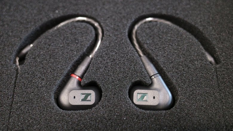 รีวิว Sennheiser IE 200 หูฟัง ‘ครึ่งหมื่น’ ต่างจาก ‘ครึ่งแสน’ IE 900 อย่างไร