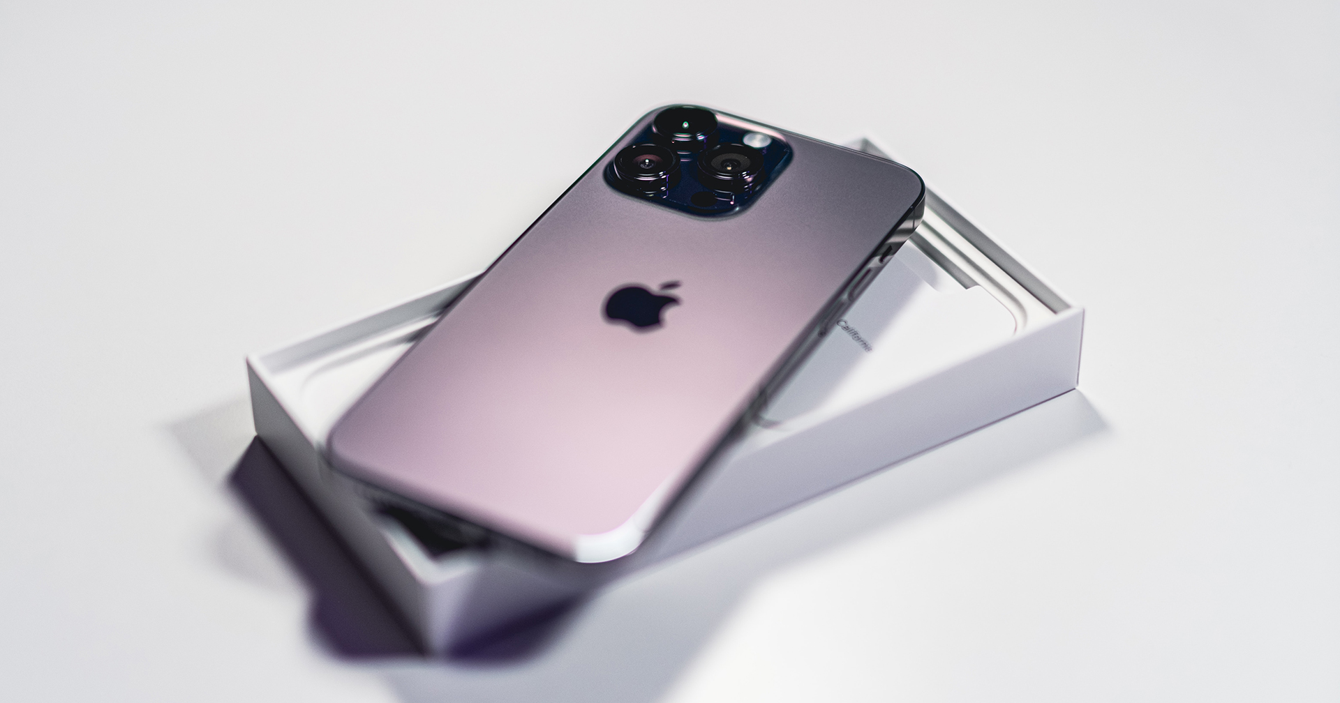 ลือ! Apple จะใช้ชิป Wireless ของตนเองใน iPhone ปี 2025