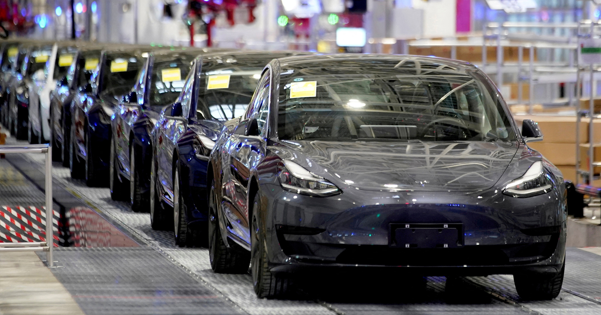 ไทยว่าไง? Tesla ปรับลดราคาในจีน ทั้ง Model 3 และ Model Y ลงมากถึง 13.5% เหลือเพียงแค่ล้านต้น ๆ